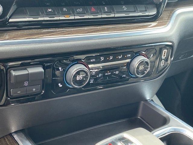 Chevrolet Silverado 1500 Trail Boss LT Crew Cab 4WD 2024