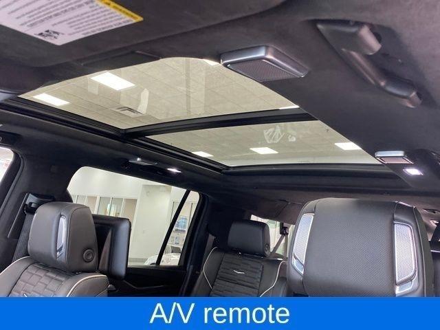 Cadillac Escalade ESV V 4WD 2024