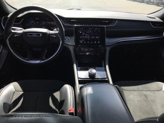 Jeep Grand Cherokee Laredo 4WD 2023