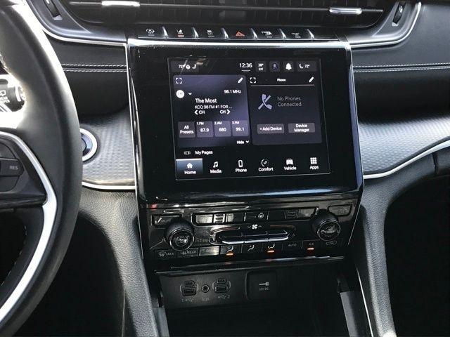 Jeep Grand Cherokee Laredo 4WD 2023