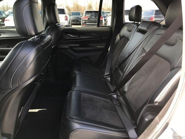 Jeep Grand Cherokee Laredo 4WD 2023