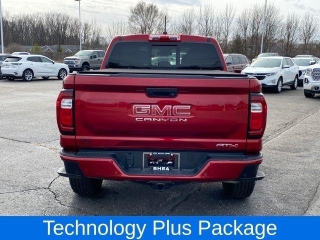 GMC Canyon AT4 Crew Cab 4WD 2024