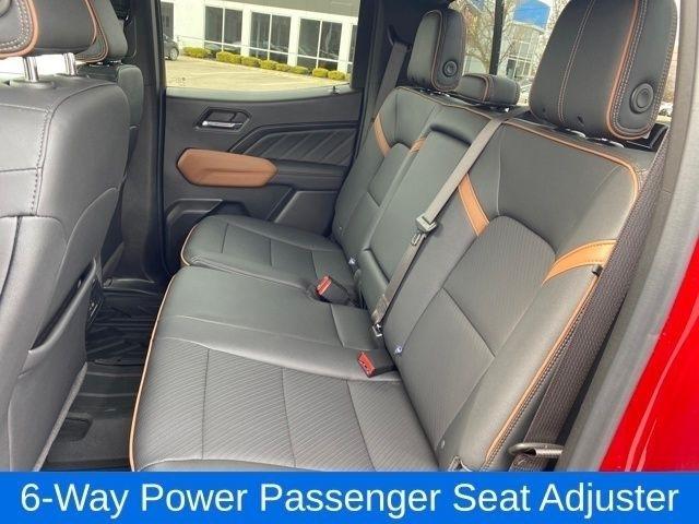 GMC Canyon AT4 Crew Cab 4WD 2024