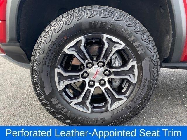 GMC Canyon AT4 Crew Cab 4WD 2024