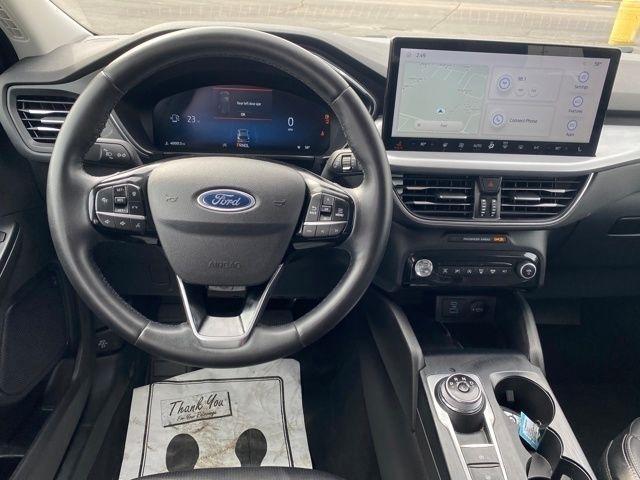 Ford Escape Platinum AWD 2023