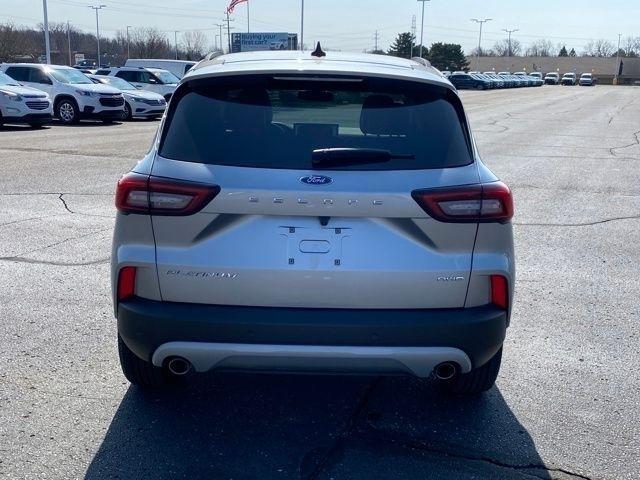 Ford Escape Platinum AWD 2023