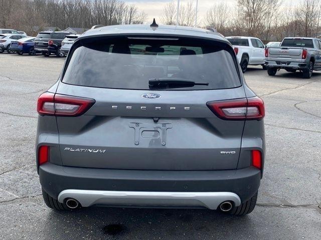 Ford Escape Platinum AWD 2023