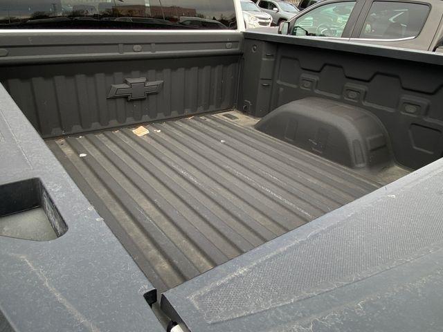 Chevrolet Silverado 1500 Custom Crew Cab Long Box 4WD 2020