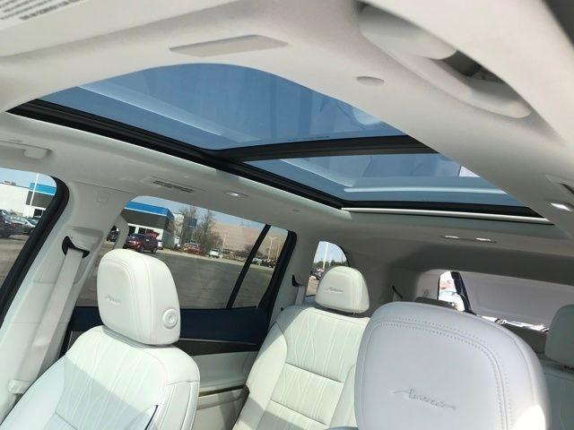 Buick Enclave Avenir AWD 2025