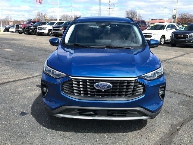 Ford Escape Platinum AWD 2023