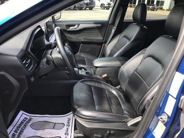 Ford Escape Platinum AWD 2023