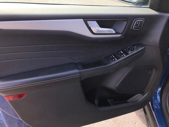 Ford Escape Platinum AWD 2023