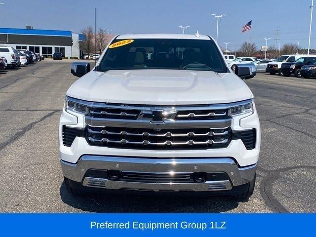 Chevrolet Silverado 1500 LTZ Crew Cab 4WD 2022