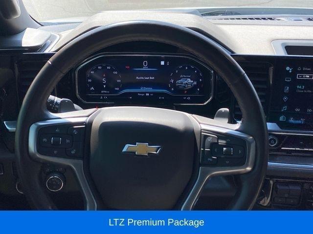 Chevrolet Silverado 1500 LTZ Crew Cab 4WD 2022