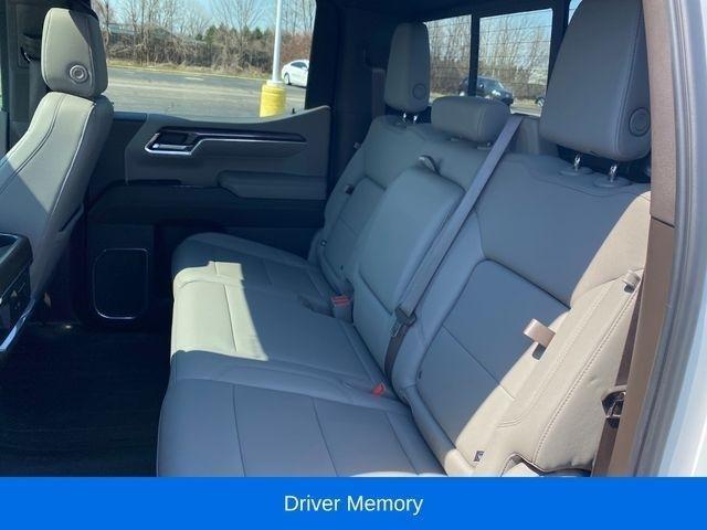 Chevrolet Silverado 1500 LTZ Crew Cab 4WD 2022