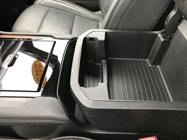 GMC Yukon XL Denali 4WD 2025