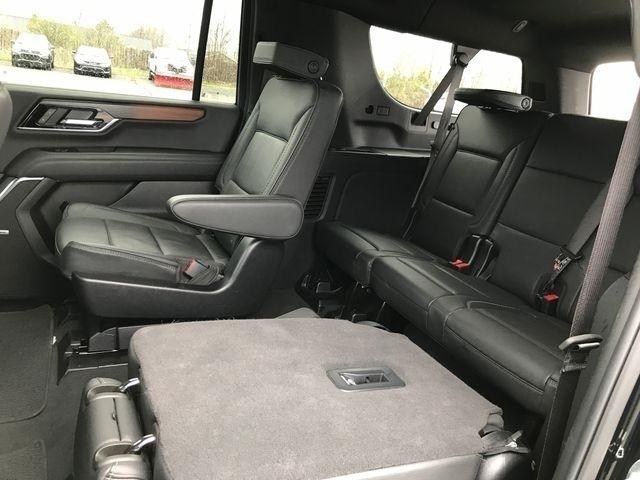 GMC Yukon XL Denali 4WD 2025