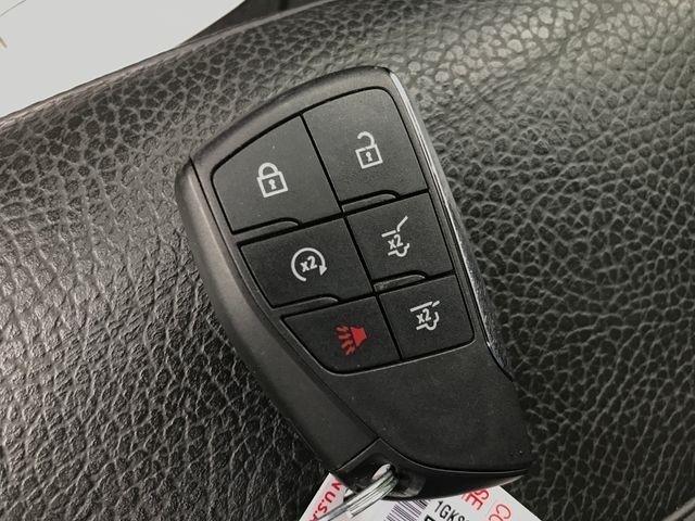 GMC Yukon XL Denali 4WD 2025