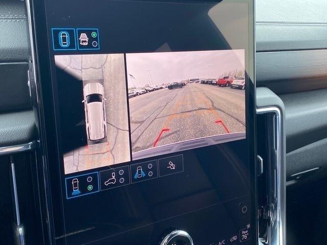 GMC Yukon XL Denali 4WD 2025