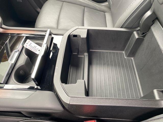 GMC Yukon XL Denali 4WD 2025