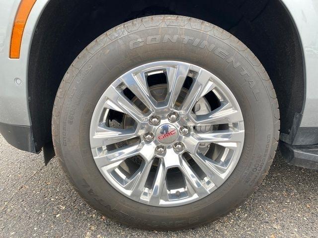 GMC Yukon XL Denali 4WD 2025