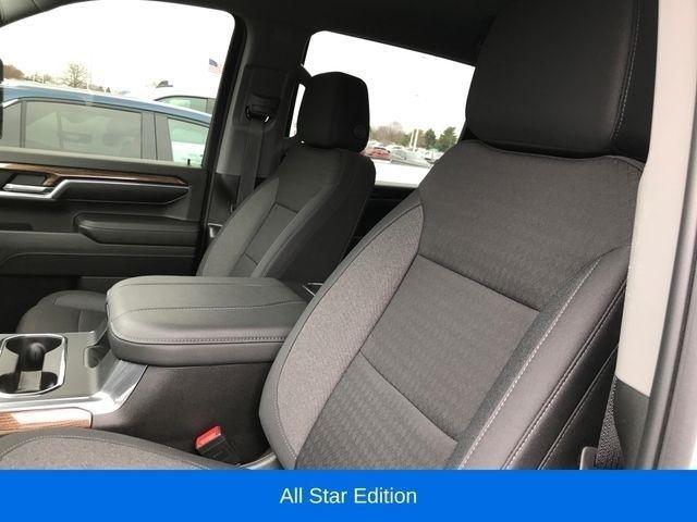 Chevrolet Silverado 2500HD LT Crew Cab Long Box 4WD 2024