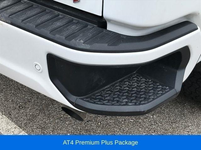 GMC Sierra 2500HD AT4 Crew Cab 4WD 2025