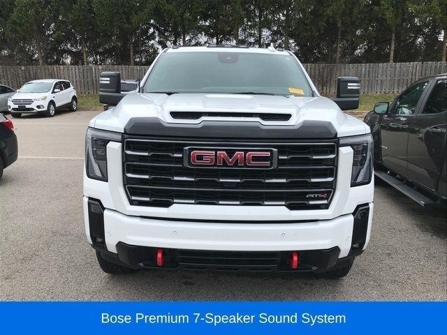 GMC Sierra 2500HD AT4 Crew Cab 4WD 2025