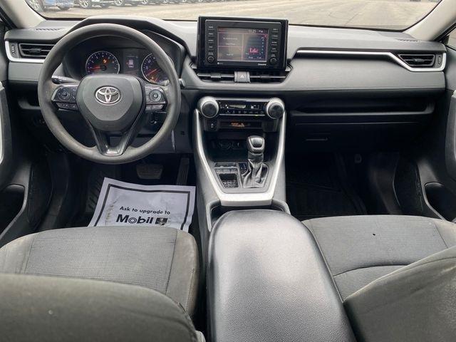 Toyota RAV4 LE 2021