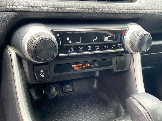 Toyota RAV4 LE 2021