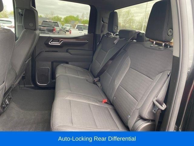 Chevrolet Silverado 1500 LT Crew Cab 4WD 2025