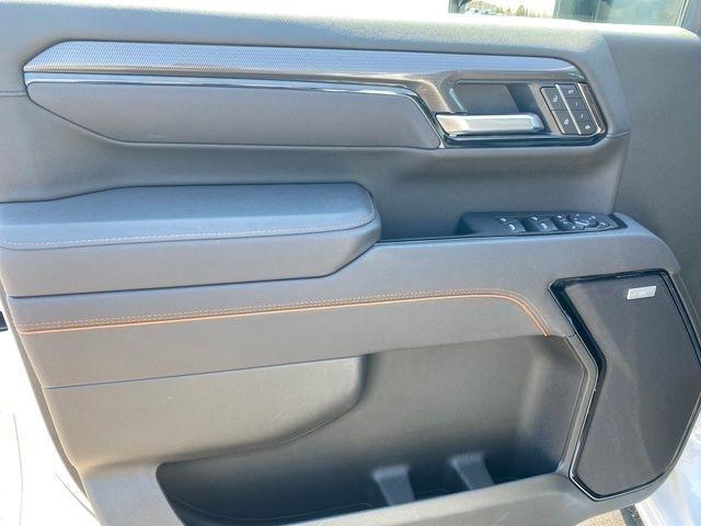 GMC Sierra 2500HD AT4 Crew Cab 4WD 2025