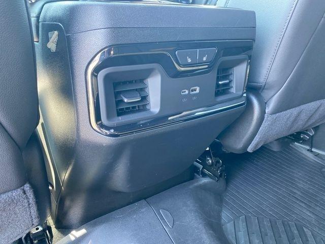 GMC Sierra 2500HD AT4 Crew Cab 4WD 2025