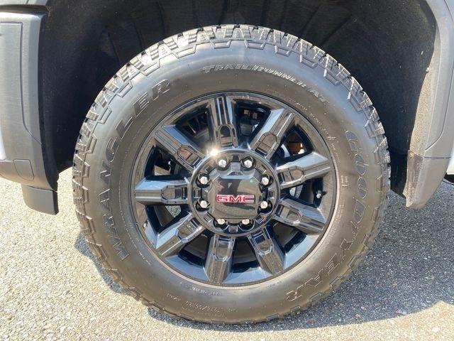 GMC Sierra 2500HD AT4 Crew Cab 4WD 2025