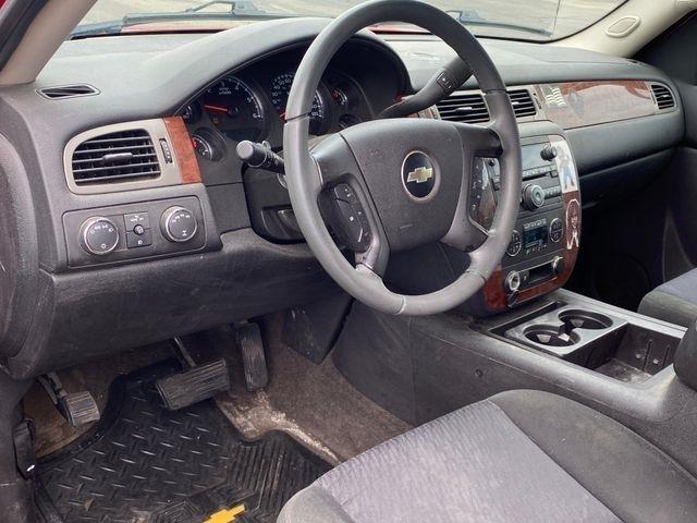 Chevrolet Avalanche LS 4WD 2010