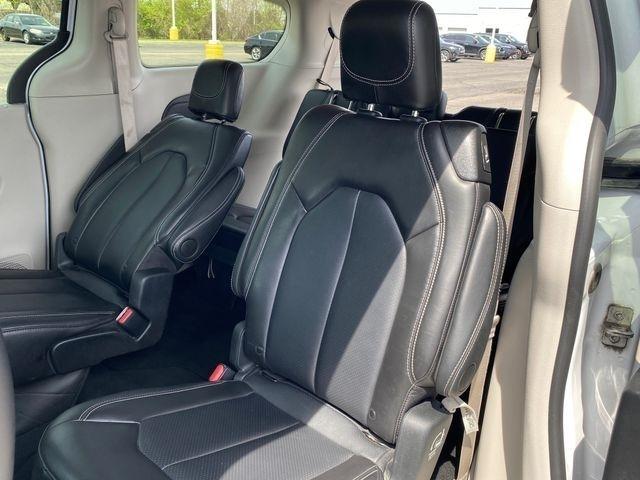 Chrysler Pacifica Touring L 2024