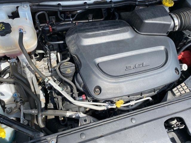 Chrysler Pacifica Touring L 2024