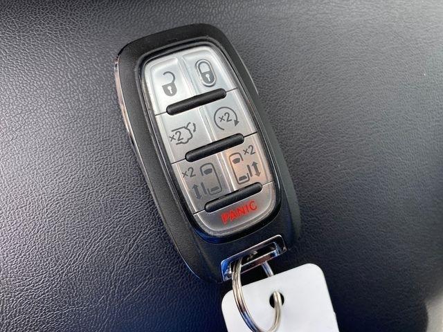 Chrysler Pacifica Touring L 2024