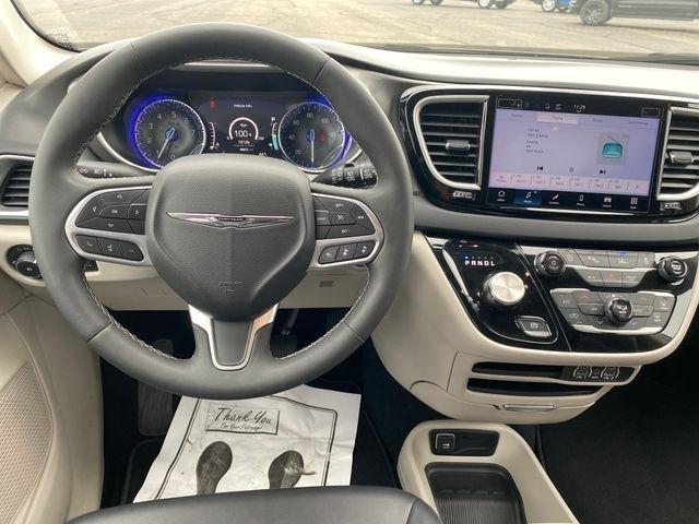 Chrysler Pacifica Touring L 2024