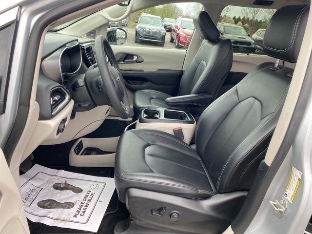 Chrysler Pacifica Touring L 2024