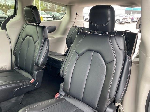 Chrysler Pacifica Touring L 2024