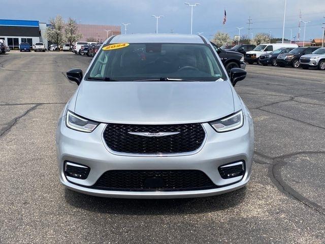Chrysler Pacifica Touring L 2024