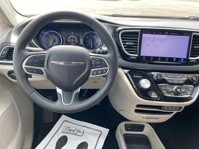 Chrysler Pacifica Touring L 2024