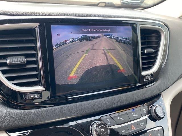 Chrysler Pacifica Touring L 2024