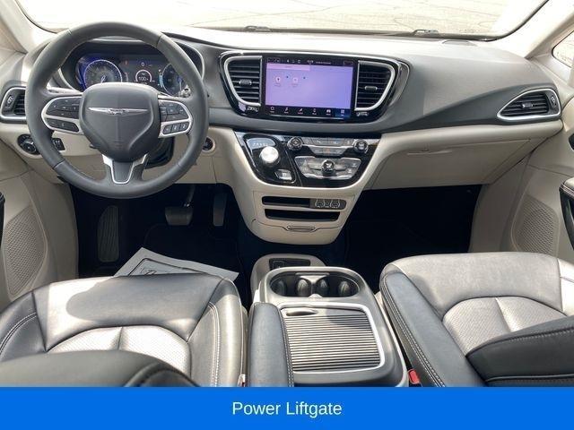 Chrysler Pacifica Touring L 2024