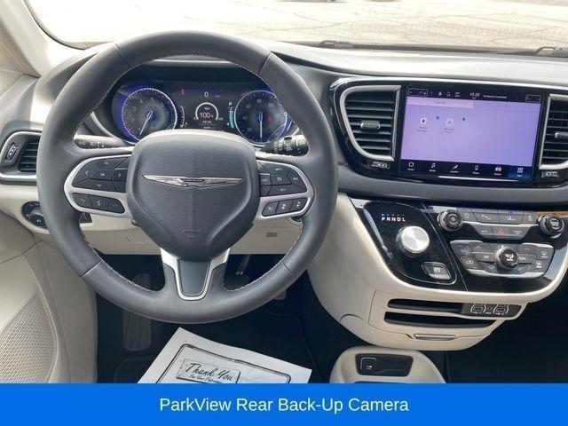 Chrysler Pacifica Touring L 2024