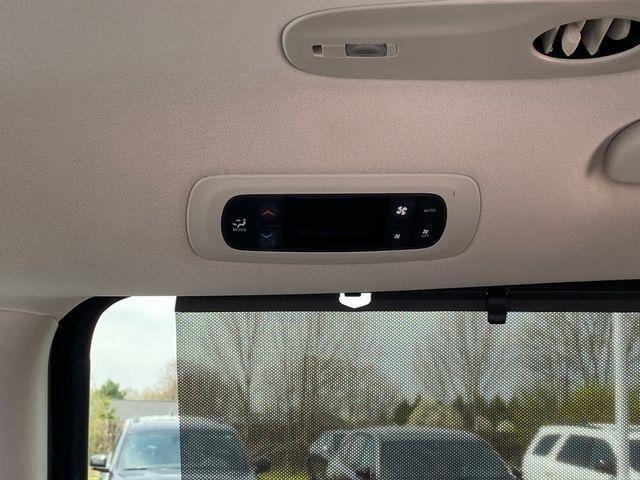 Chrysler Pacifica Touring L 2024