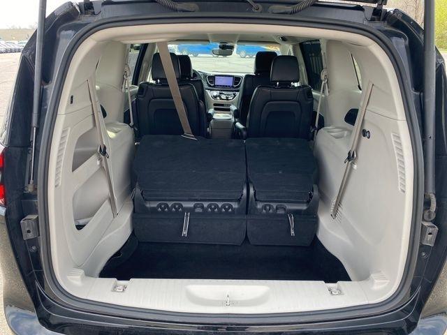 Chrysler Pacifica Touring L 2024
