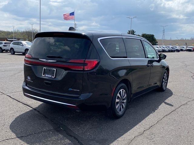 Chrysler Pacifica Hybrid Select 2024