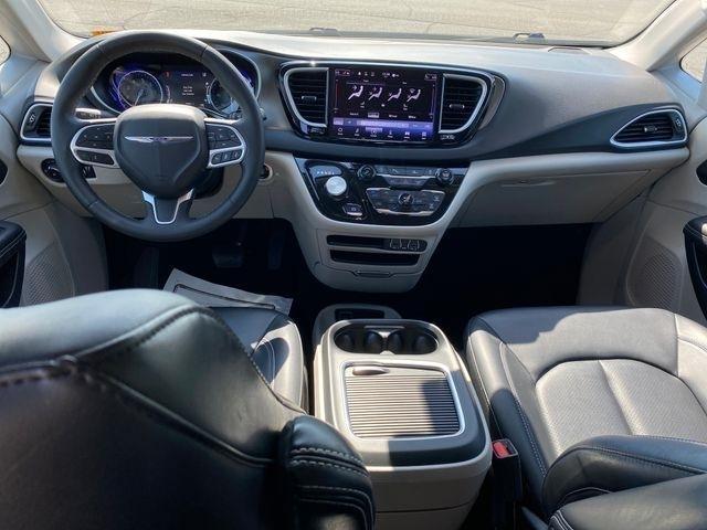 Chrysler Pacifica Touring L 2024